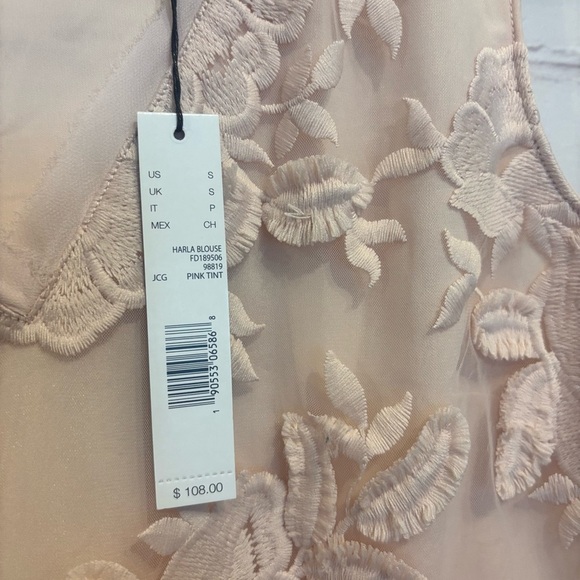 Tahari Women’s Embroidered Mesh Blouse – Blush Pink, Size Small (NWT) - Picture 4 of 6